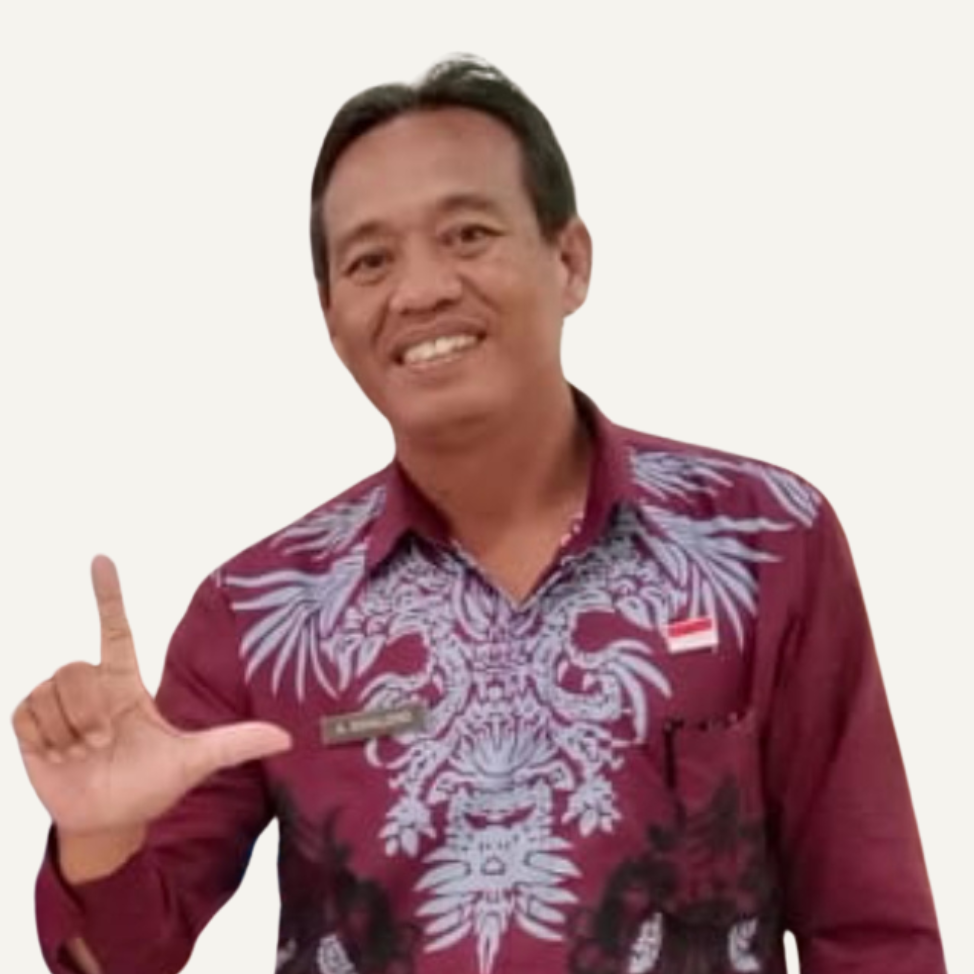 Aprin Sihaloho, S. HUt.