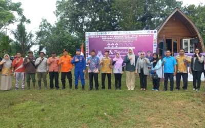 Bidang Pengelolaan DAS dan Pemberdayaan Masyarakat DLHK Provinsi Bengkulu Hadiri Penanaman Mangrove di Kampung Jenggalu